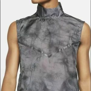 Nike vest